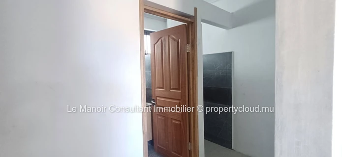 Maison neuve de plain pied de 3 chambres en cours de finition située dans un quartier calme a Pointe aux Sables