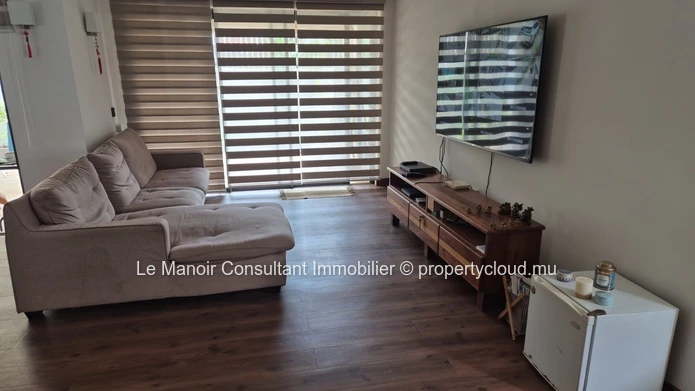 Villa Moderne Entièrement Meublée avec Piscine Privée à Flic en Flac – 3 Chambres en Suite, Jardin & Parking