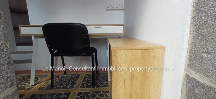 Maison idéale télétravail avec bureau, piscine privée , proche plage et commerces