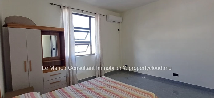 Duplex neuf et moderne de 3 chambres 3 salles de bains avec une magnifique vue mer et montagne