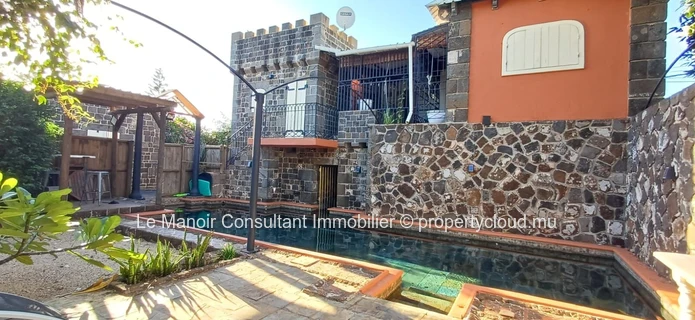 Maison idéale télétravail avec bureau, piscine privée , proche plage et commerces