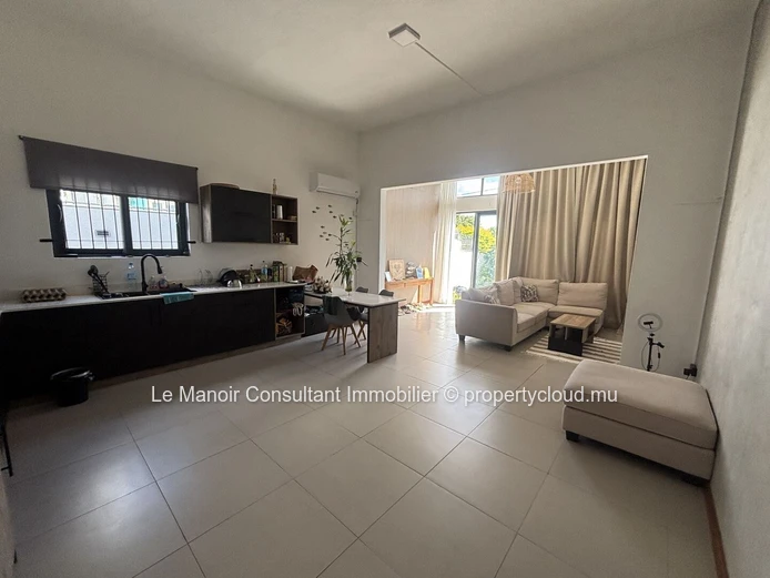 Modern furnished 2 bedroom apartment in Albion with private garden and serene coastal living