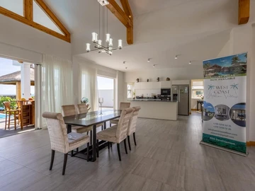 4 Bedroom Villa
