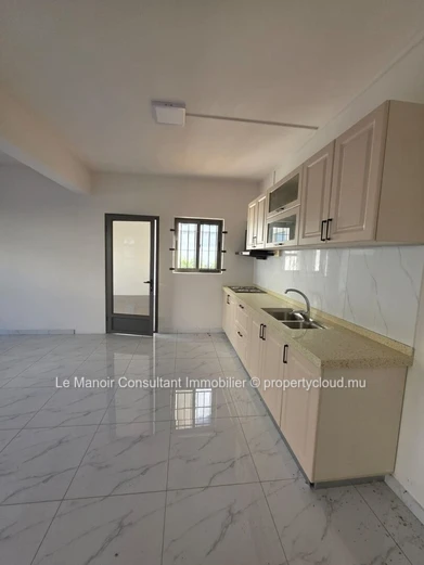 Duplex de 200m² avec 3 chambres à vendre à Grand Baie