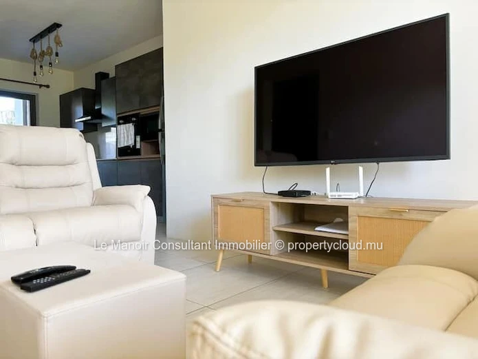 Modern 3-bedroom ground-floor apartment, fully equipped – Secure residence with swimming pool