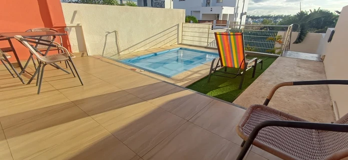 Triplex de 3 chambres avec vue mer et montagne - Vendu meublé et équipé