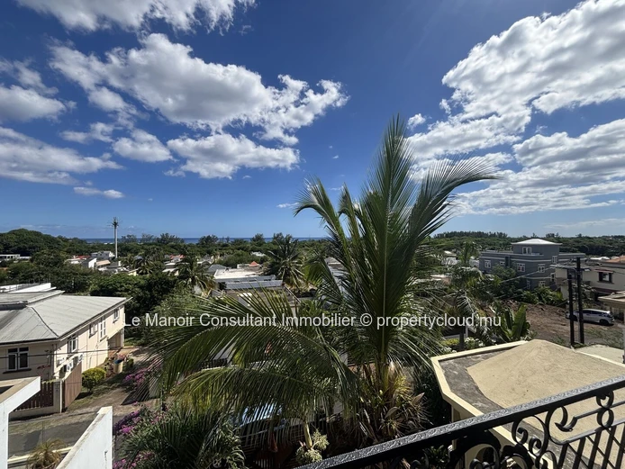 Villa spacieuse de 360 m² avec 4 chambres à vendre à Albion