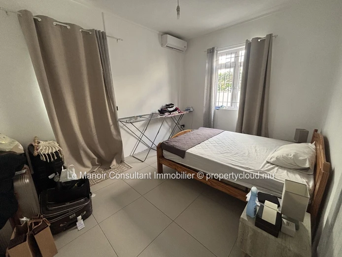 Modern furnished 2 bedroom apartment in Albion with private garden and serene coastal living
