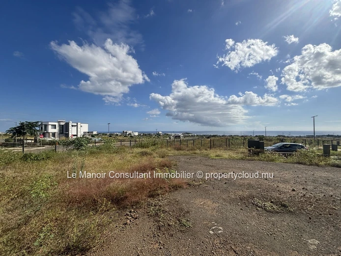 Terrain de 559 m² à vendre dans la Smart City de Flic en Flac accessible aux etrangers