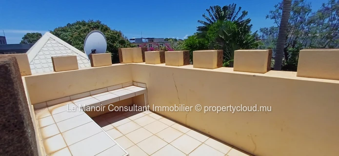 Maison idéale télétravail avec bureau, piscine privée , proche plage et commerces