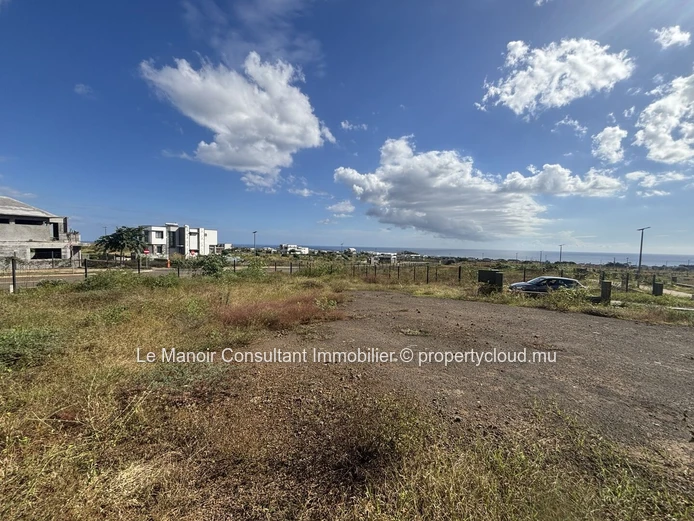 Terrain de 559 m² à vendre dans la Smart City de Flic en Flac accessible aux etrangers