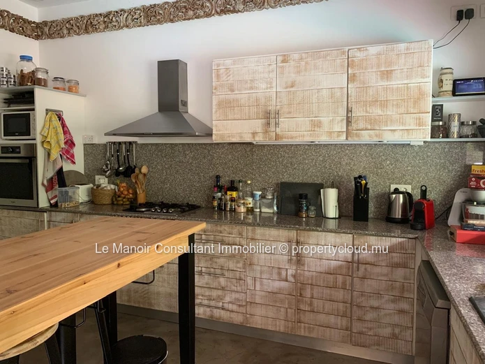Balinese villa accessible to foreigners
