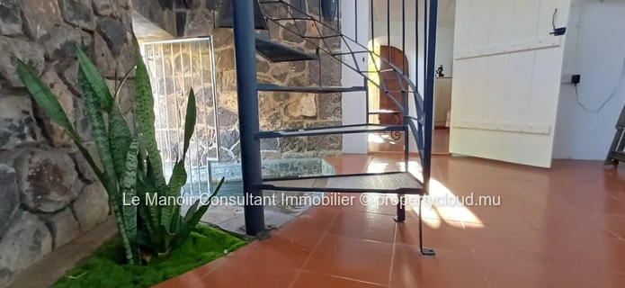 Maison idéale télétravail avec bureau, piscine privée , proche plage et commerces