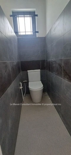 Maison neuve de plain pied de 3 chambres en cours de finition située dans un quartier calme a Pointe aux Sables