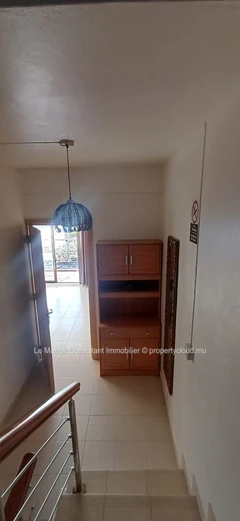 Triplex de 3 chambres avec vue mer et montagne - Vendu meublé et équipé
