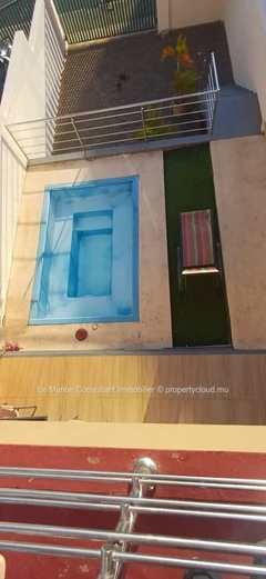 Triplex de 3 chambres avec vue mer et montagne - Vendu meublé et équipé