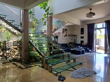13 Bedroom Villa