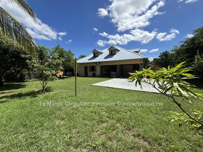 grande villa a deux pas de la plage