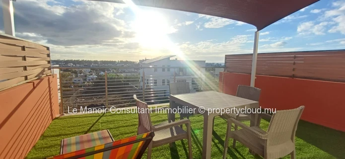 Triplex de 3 chambres avec vue mer et montagne - Vendu meublé et équipé