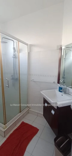 Triplex de 3 chambres avec vue mer et montagne - Vendu meublé et équipé
