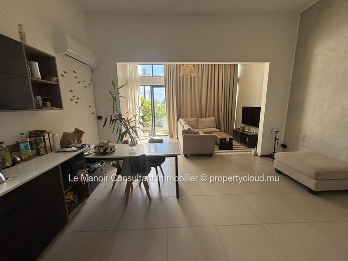 Modern furnished 2 bedroom apartment in Albion with private garden and serene coastal living