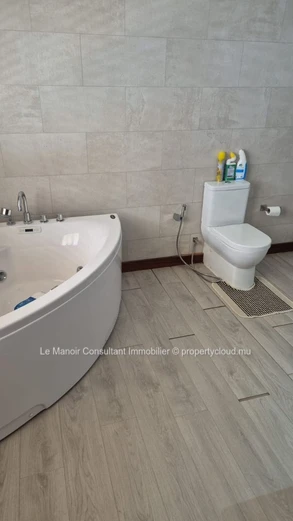 Villa Moderne Entièrement Meublée avec Piscine Privée à Flic en Flac – 3 Chambres en Suite, Jardin & Parking