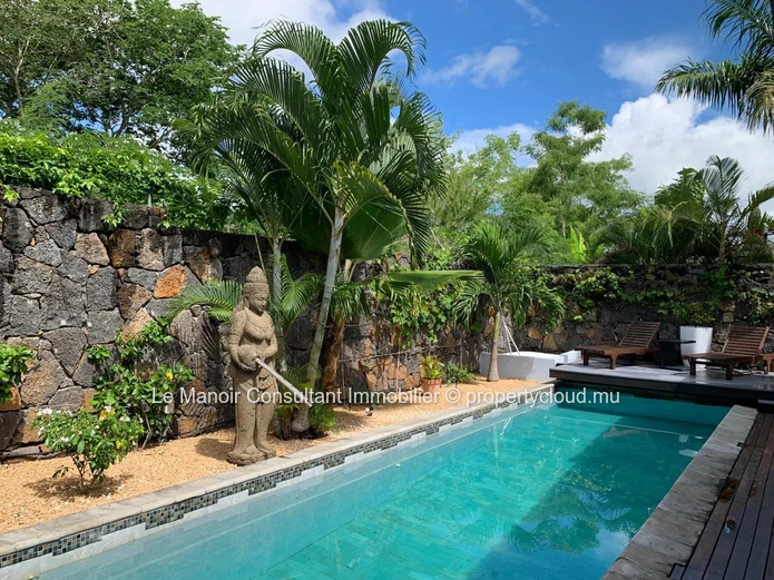 Balinese villa accessible to foreigners
