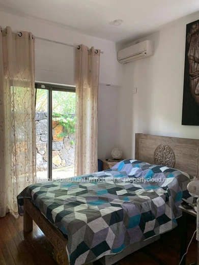 Balinese villa accessible to foreigners