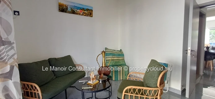 Duplex neuf et moderne de 3 chambres 3 salles de bains avec une magnifique vue mer et montagne