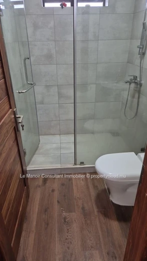 Villa Moderne Entièrement Meublée avec Piscine Privée à Flic en Flac – 3 Chambres en Suite, Jardin & Parking