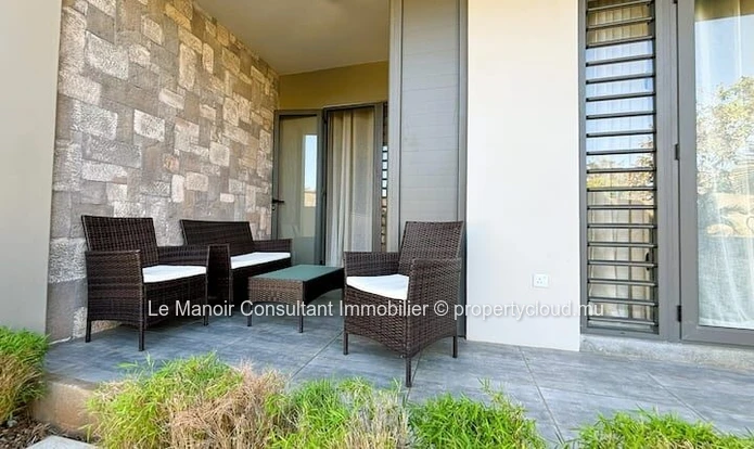 Modern 3-bedroom ground-floor apartment, fully equipped – Secure residence with swimming pool