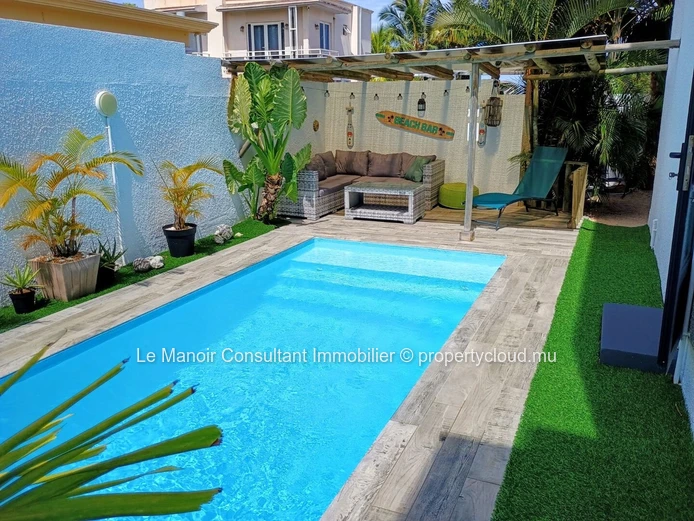 Maison moderne meublée avec piscine, rooftop et vue mer & montagne